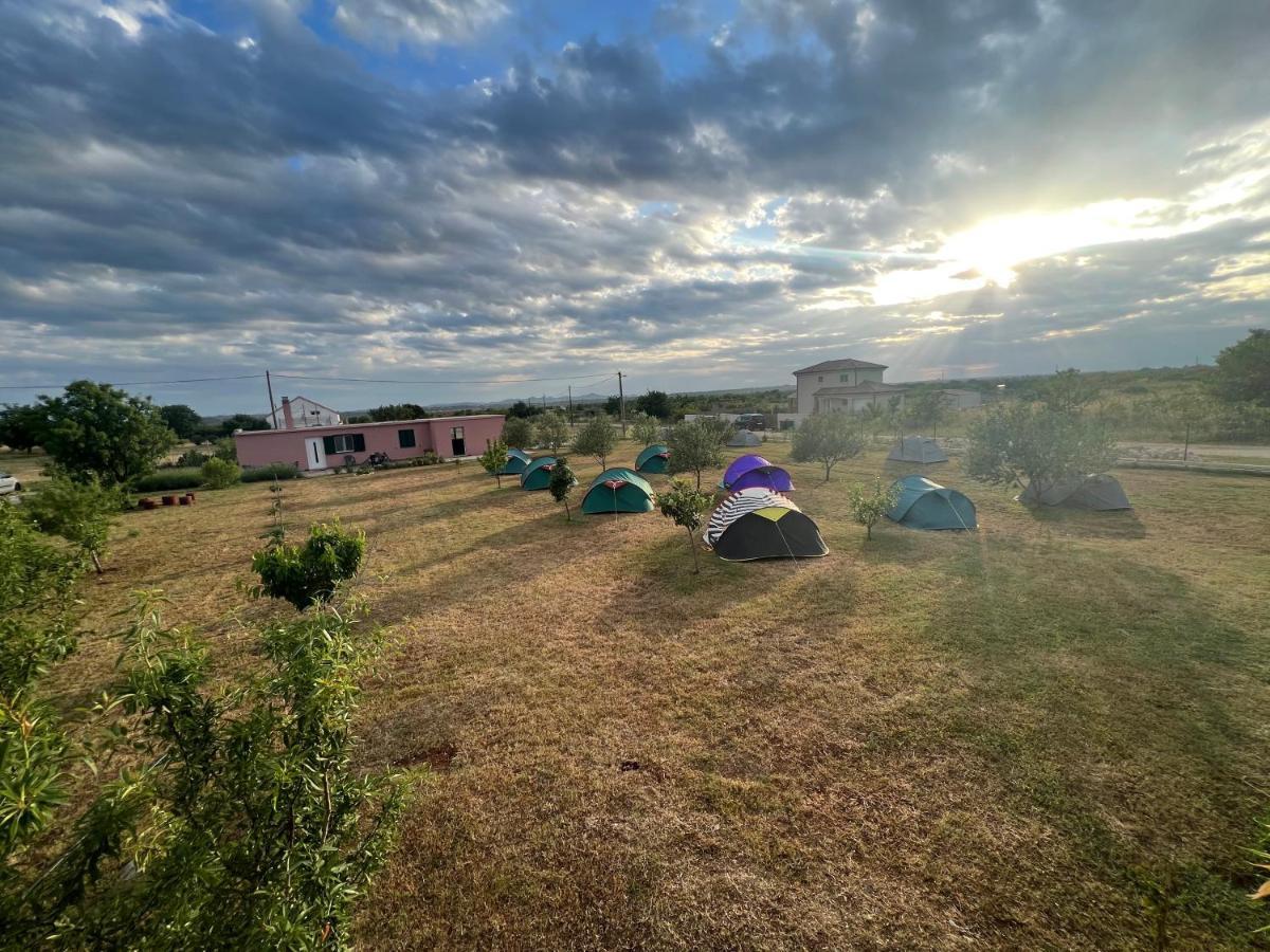 Camping Laste Hotel Smokovic Eksteriør billede